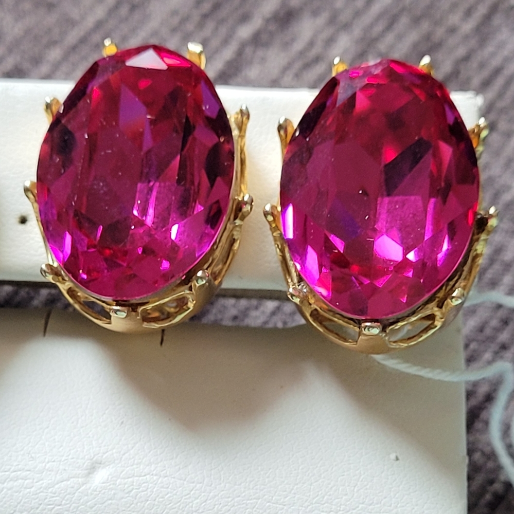 Vintage Clip On Earrings